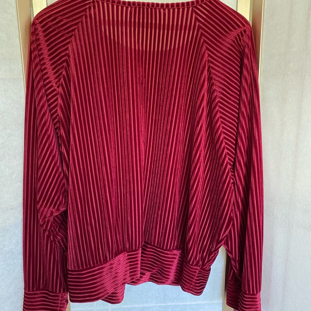 Red top - Picture 3 of 3